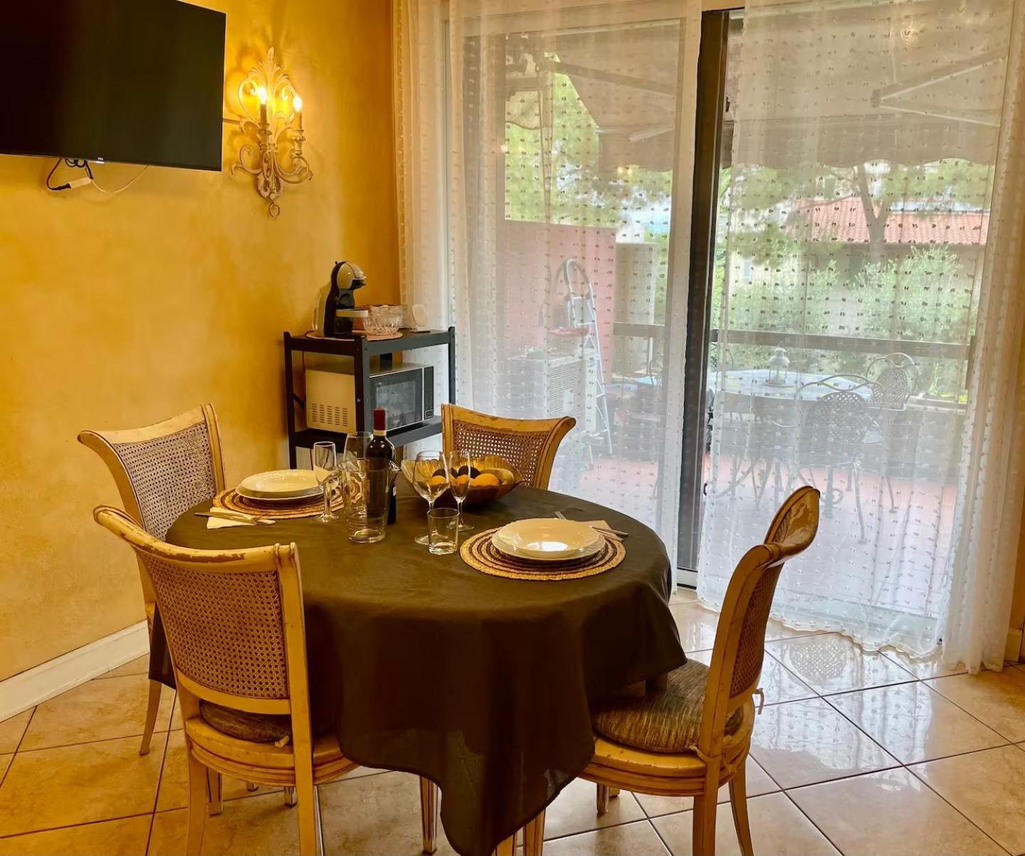 Doctor House Desenzano Appartement Desenzano del Garda Buitenkant foto