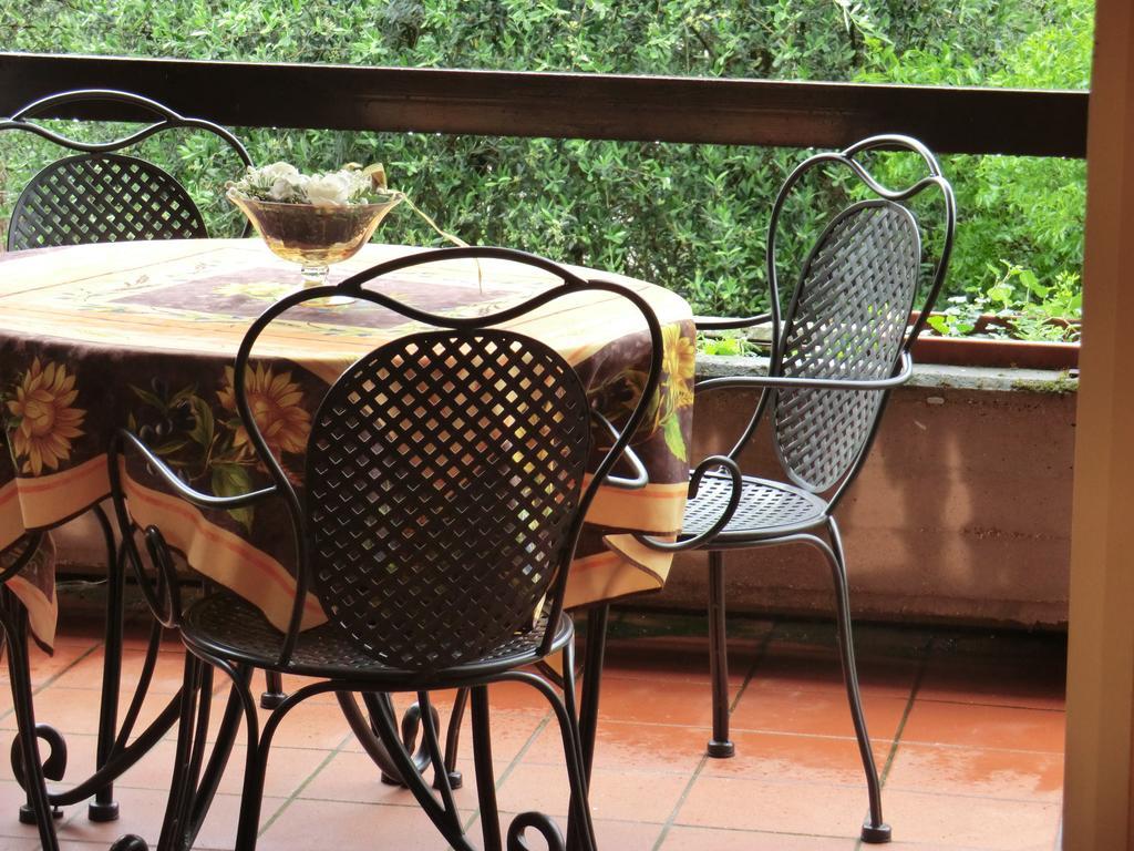 Doctor House Desenzano Appartement Desenzano del Garda Buitenkant foto