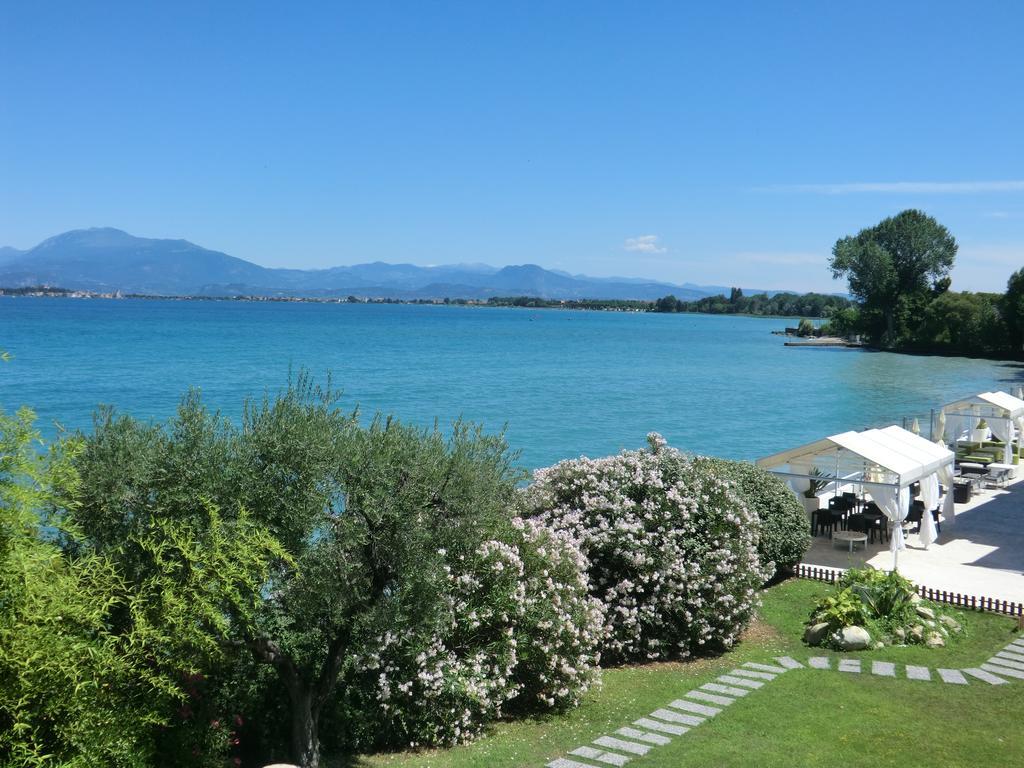 Doctor House Desenzano Appartement Desenzano del Garda Buitenkant foto
