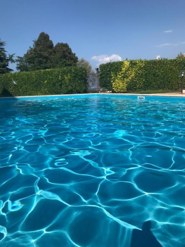Doctor House Desenzano Appartement Desenzano del Garda Buitenkant foto